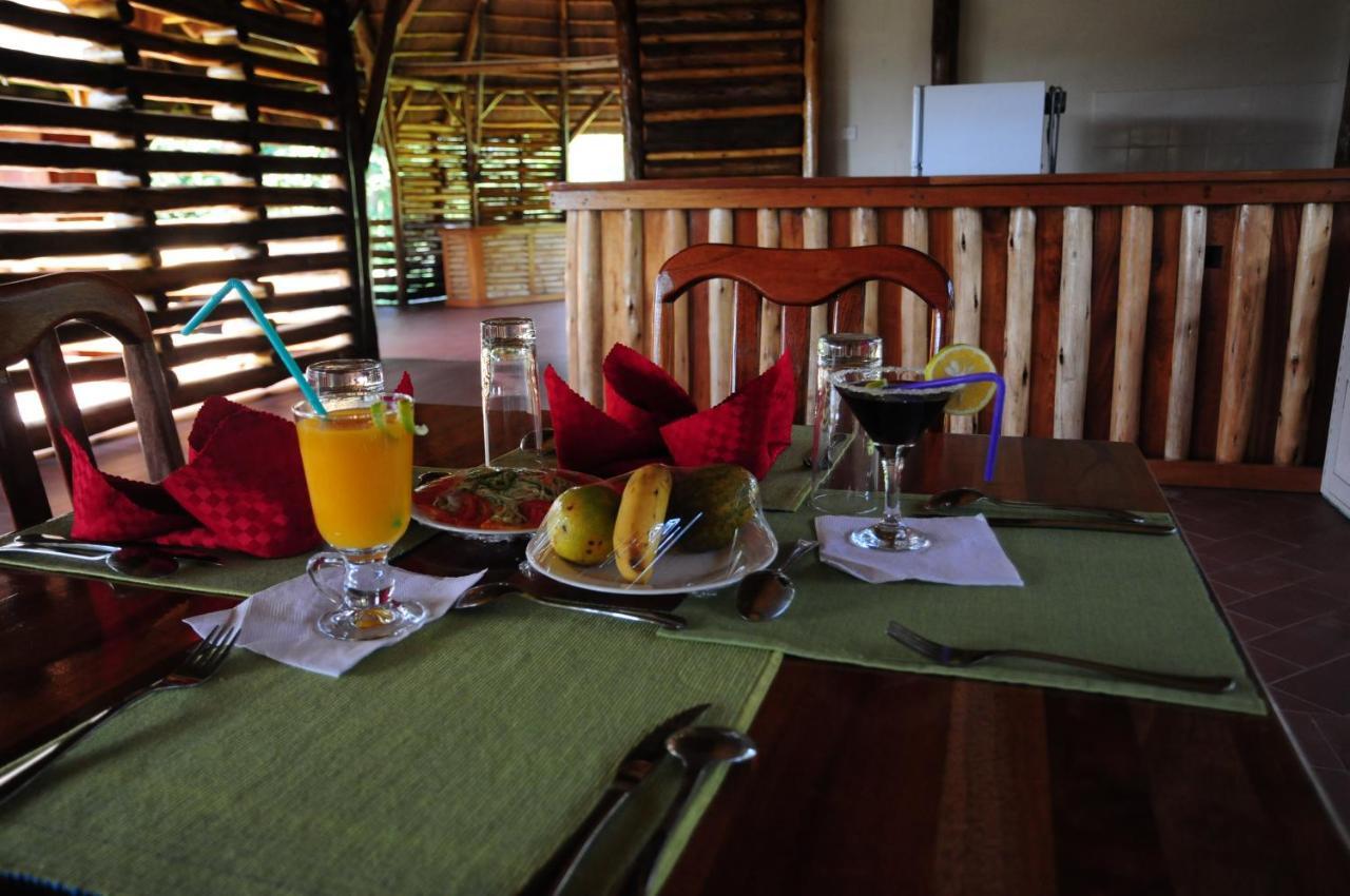 Kibale Guest Cottages フォート・ポータル エクステリア 写真